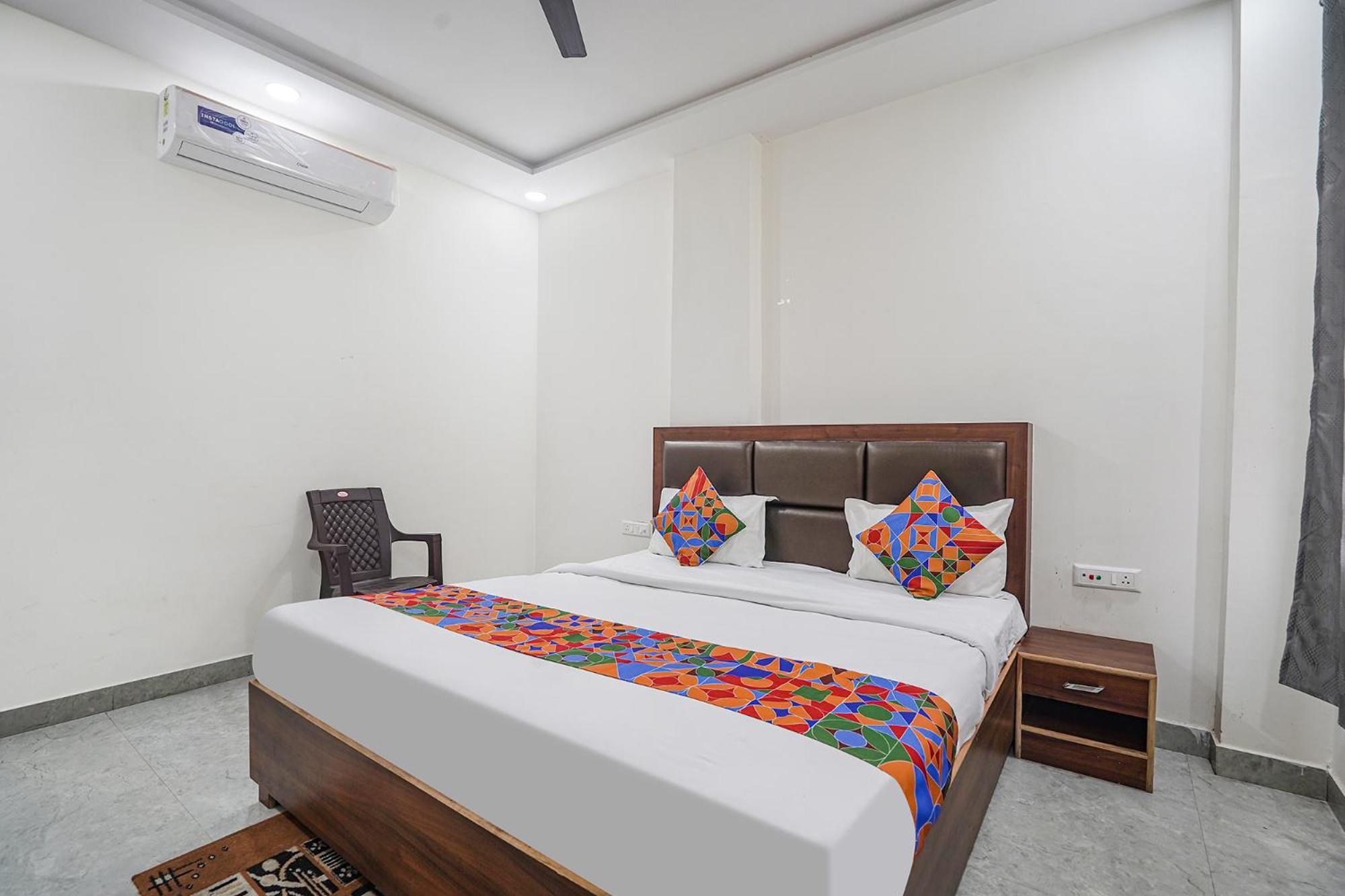 Fabhotel Akash Inn Агра Екстериор снимка