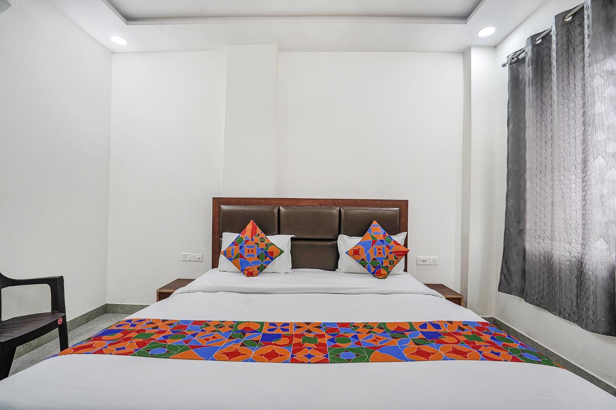 Fabhotel Akash Inn Агра Екстериор снимка